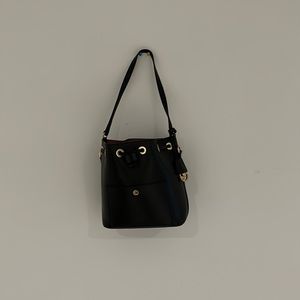 Micheal Kors Bucket Bag